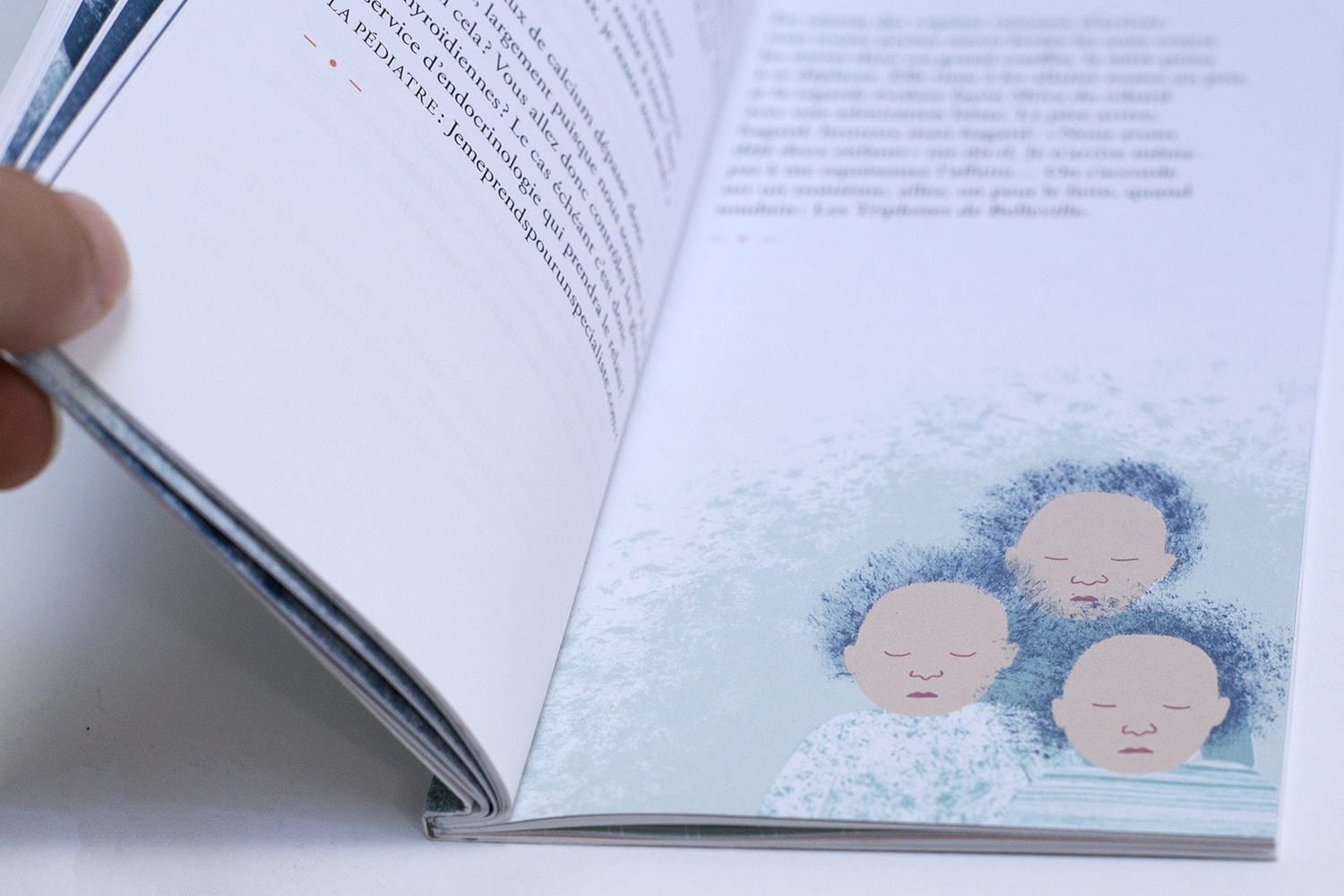 Pages intérieures de l'ouvrage 9/9, un carnet de maternité écrit par Lucie Eple, dont la conception graphique et les illustrations ont été réalisées par Juliette Maroni.